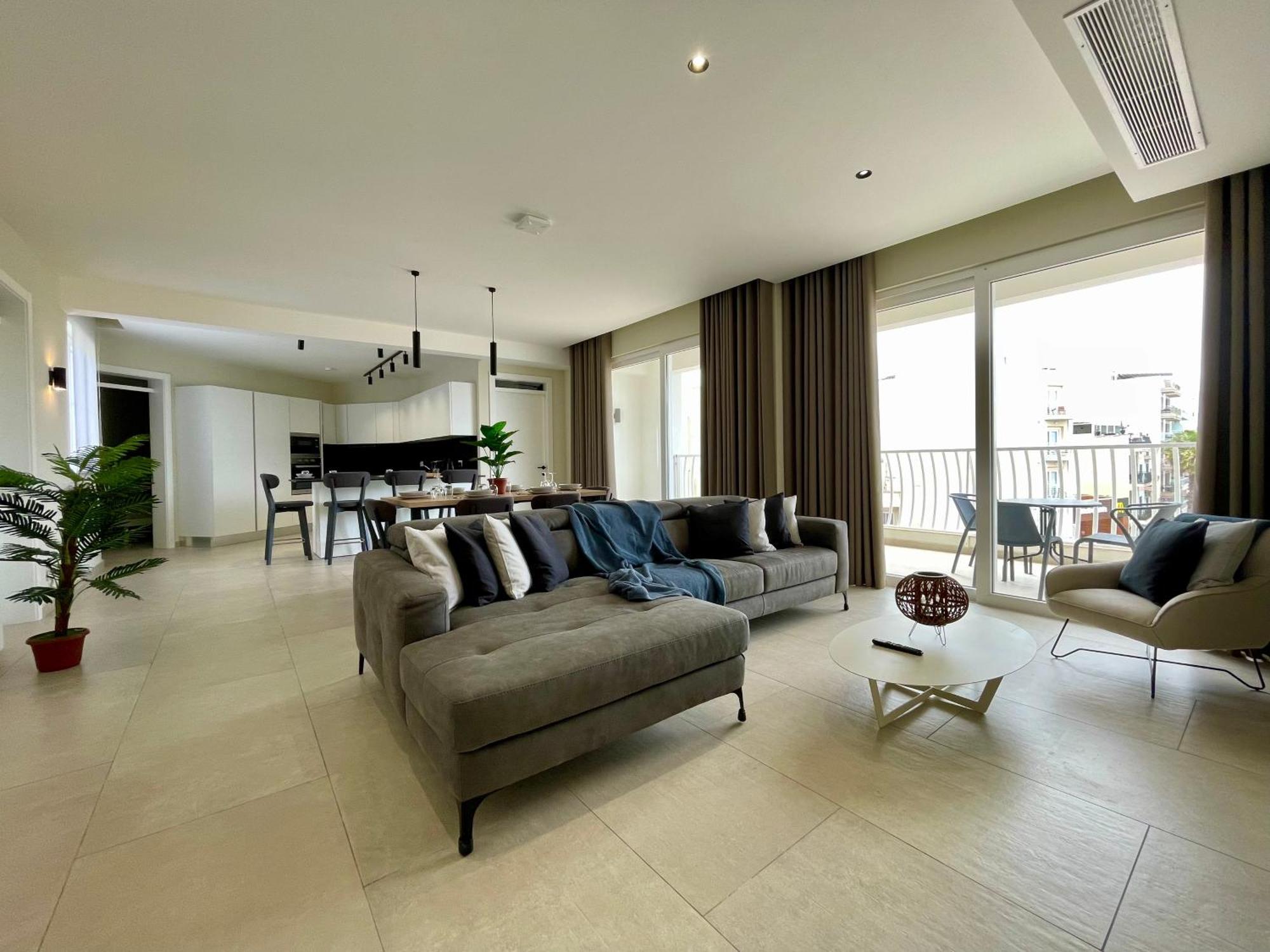 Bugibba Square Seafront Lux Apartments By Holi 圣保罗湾城 外观 照片